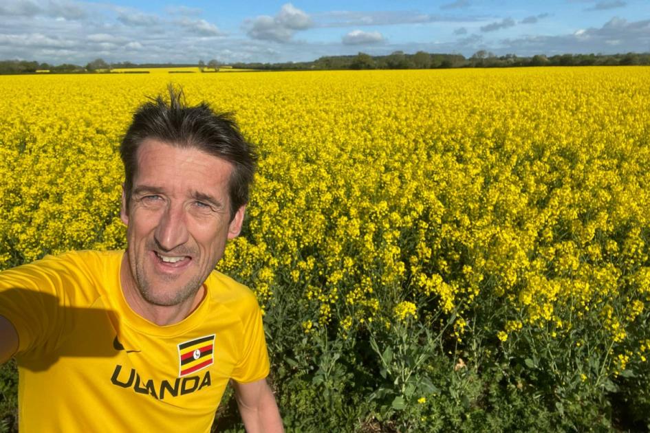 Commentator to traverse UK in memory of friends who all died in last two years