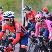 Beth Watson of Verulam Reallymoving (pink jersey) at the Deux Jours de Cyclopark event.