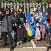 A number of young SAMS members took part in litter picking on the Alban Way.